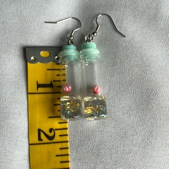 Resin Earrings Dried Flower - Picture 10 of 13